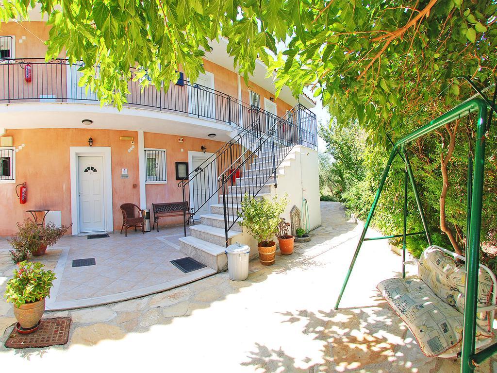 Emilia Apartments Trapezaki  Exterior photo